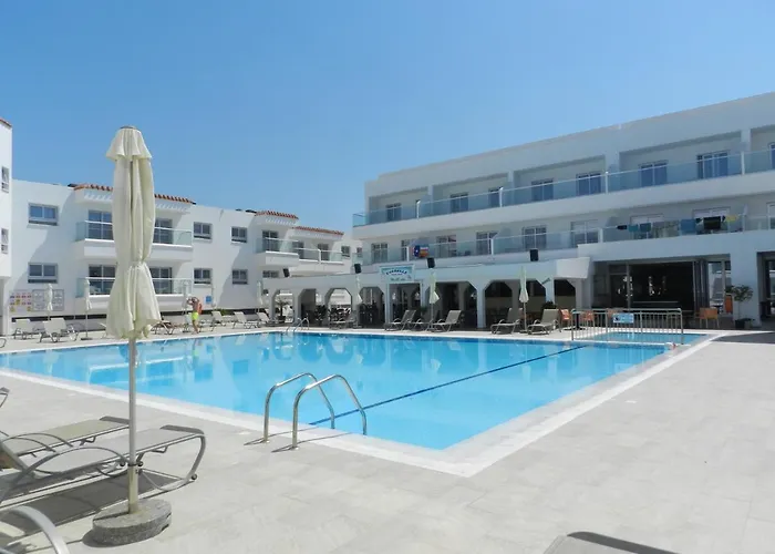 Ξενοδοχείο με διαμερίσματα Evabelle Napa Αγία Νάπα